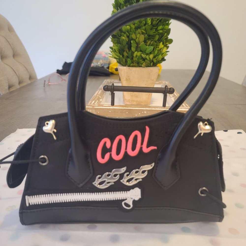 Black Girls’ Carry Bag 🖤 Pink Lettering ✨ Preppy Baguette Zipper Tote 💖